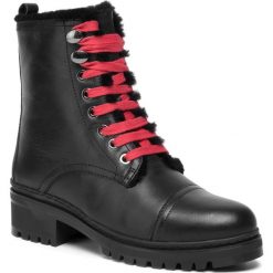 Trapery UNISA - Irache Clf Black. Czarne trapery damskie Unisa, ze skóry, bez obcasa, bez zapięcia. Za 669,00 zł.