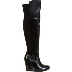 Buty zimowe damskie: Kozaki w kolorze czarnym