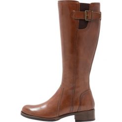 Buty zimowe damskie: Pier One Kozaki cognac