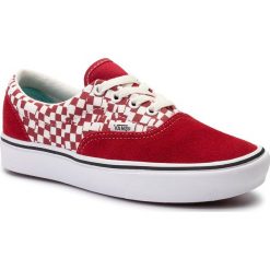 Tenisówki VANS - Comfycush Era VN0A3WM9V9Z1 (Tear Check)Rcgn Rd/Trwht. Czerwone półbuty damskie Vans, bez wzorów, ze skóry, bez zapięcia. W wyprzedaży za 229,00 zł.