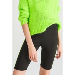 Legginsy przed kolano - Czarny. Czarne legginsy damskie Reserved, s, bez wzorów. Za 49,99 zł.
