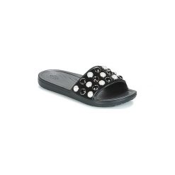 Klapki Crocs SLOANE TIMELESS PEARL SLIDE. Czarne klapki damskie Crocs, bez wzorów, bez obcasa. W wyprzedaży za 153,30 zł.