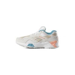 Buty Reebok Classic Aztrek x Gigi Hadid. Białe trampki i tenisówki damskie Reebok Classic, bez wzorów, bez zapięcia. Za 379,00 zł.