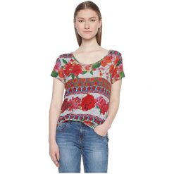 Desigual Koszulka T-Shirt Ts Logan Cemento 18wwtkaq 2012 (Rozmiar S). Szare koszulki damskie marki Desigual, s, bez wzorów, bez kołnierzyka. W wyprzedaży za 109,00 zł.