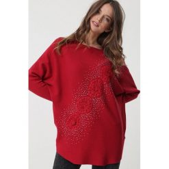 Bordowy Sweter Jollys. Czerwone swetry damskie Born2be, s, z aplikacjami, z koronki, klasyczne, z długim rękawem, długie, bez kaptura. Za 119,99 zł.