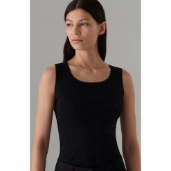 Gładki bawełniany top - Czarny. Czarne topy damskie Mohito, s, bez wzorów, z bawełny, bez kołnierzyka. Za 19,99 zł.