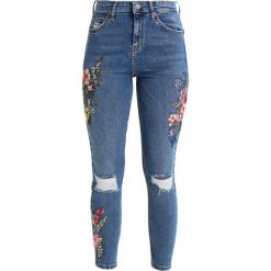 Boyfriendy damskie: Topshop Petite TUCAN JAMIE Jeans Skinny Fit middenim