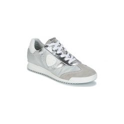 Buty Philippe Morvan CARLY. Szare trampki i tenisówki damskie Philippe Morvan, bez wzorów, bez zapięcia. Za 495,20 zł.