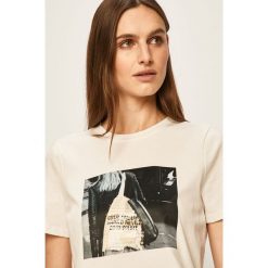 Vero Moda - T-shirt. Białe bluzki damskie Vero Moda, s, z aplikacjami, z bawełny, z okrągłym kołnierzem. W wyprzedaży za 49,90 zł.