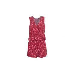 Kombinezony Le Temps des Cerises SHEILA. Czerwone kombinezony damskie marki Le Temps Des Cerises, s, bez wzorów, bez kołnierzyka, bez rękawów. Za 399,00 zł.