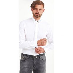 KOSZULA JUST CAVALLI. Koszule męskie Just Cavalli, s, bez wzorów, eleganckie, bez kołnierzyka, bez rękawów. Za 859,00 zł.