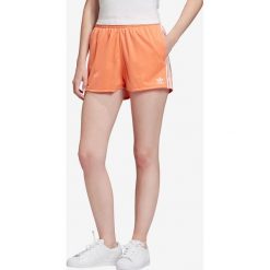 Adidas Originals Szorty Beżowy. Brązowe szorty damskie adidas Originals, bez wzorów, z poliesteru. Za 111,95 zł.