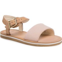 Sandały CLARKS - SkylarkHope K 261472006 Pink Leather. Różowe sandały dziewczęce Clarks, ze skóry ekologicznej, bez zapięcia. Za 219,00 zł.