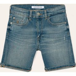 Calvin Klein Jeans - Szorty dziecięce 116-176 cm. Niebieskie spodenki chłopięce z elastanu, casualowe. Za 269,90 zł.