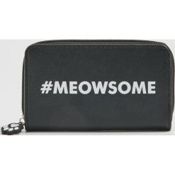 Portfel Meowsome - Czarny. Czarne portfele damskie Sinsay, bez wzorów. Za 24,99 zł.
