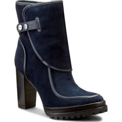 Botki CALVIN KLEIN JEANS - Modesta R3516 Midnight. Niebieskie botki damskie na obcasie Calvin Klein Jeans, z jeansu. W wyprzedaży za 419,00 zł.