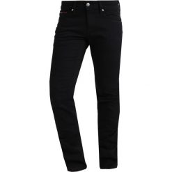 Tommy Jeans SCANTON Jeansy Slim Fit black comfort. Czarne jeansy męskie relaxed fit marki Tommy Jeans. W wyprzedaży za 359,20 zł.