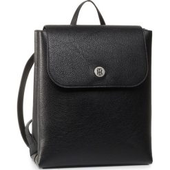 Plecak TOMMY HILFIGER - Th Core Backpack AW0AW07971 BDS. Czarne plecaki damskie TOMMY HILFIGER, bez wzorów, ze skóry ekologicznej. W wyprzedaży za 389,00 zł.