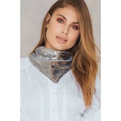 Apaszki damskie: Qontrast X NA-KD Apaszka z cekinami – Silver