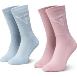 Zestaw 2 par wsokich skarpet unisex GUESS - U02G22 ZZ00I r.OS F67. Różowe skarpetki damskie Guess, z aplikacjami, z elastanu. Za 69,00 zł.