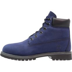 Timberland 6 INCH PREMIUM WP Botki sznurowane evening blue. Niebieskie botki damskie skórzane marki Timberland, na sznurówki. W wyprzedaży za 279,95 zł.