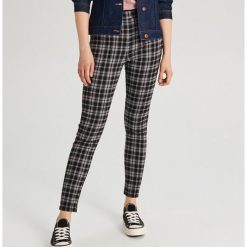 Spodnie chino z wysoką talią - Szary. Szare spodnie damskie Cropp. Za 89,99 zł.