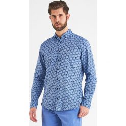 KOSZULA HELI-W Joop! Jeans. Koszule męskie JOOP! Jeans, s, bez wzorów, z jeansu, eleganckie, bez kołnierzyka, bez rękawów. W wyprzedaży za 366,63 zł.