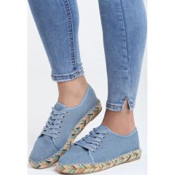 Jasnoniebieskie Espadryle Little Treasure. Niebieskie espadryle damskie Born2be, bez wzorów, z tkaniny, bez obcasa, na płaskiej podeszwie. Za 59,99 zł.