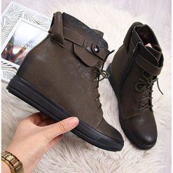 Sneakersy na krytym koturnie ocieplane khaki Jezi - oliwkowy. Brązowe sneakersy damskie Jezzi. Za 132,99 zł.