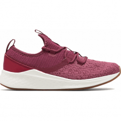 New Balance KJLAZIVG. Czerwone buty dziewczęce sportowe marki New Balance, z gumy. W wyprzedaży za 99,99 zł.