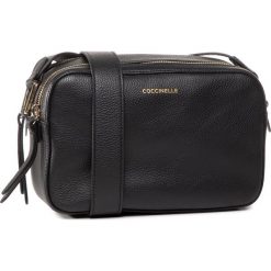 Torebka COCCINELLE - GT0 Rendez-Vous E1 GT0 15 01 01 Noir 001. Czarne listonoszki damskie Coccinelle, bez wzorów, ze skóry, bez dodatków. Za 1049,00 zł.