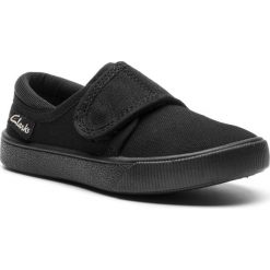 Półbuty CLARKS - Hopper Run 261143306 Black Fabric. Czarne półbuty dziewczęce Clarks, na rzepy. Za 79,00 zł.