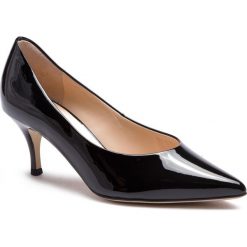 Szpilki HÖGL - 7-106114 Black 0100. Czarne półbuty damskie HÖGL, bez wzorów, ze skóry, eleganckie, bez obcasa, na obcasie, bez zapięcia. W wyprzedaży za 369,00 zł.