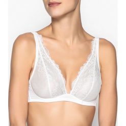 Zabudowany biustonosz z koronki o w kształcie chusty. Czarne chusty damskie marki La Redoute Collections, w koronkowe wzory, z elastanu. Za 141,08 zł.