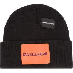 Czapka CALVIN KLEIN JEANS - J Patches Beanie W K40K400755 016. Czarne czapki damskie Calvin Klein Jeans, z wiskozy. Za 179,00 zł.