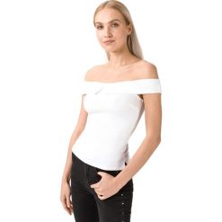 Guess Sandy Top Biały. Białe bluzki damskie Guess, m, z aplikacjami, z elastanu, bez kołnierzyka. Za 218,95 zł.