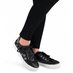 Buty sportowe damskie N/M R202 Czarne. Czarne buty sportowe damskie N/M, z aplikacjami, z tworzywa sztucznego, eleganckie, trekkingowe. Za 55,00 zł.