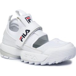 Półbuty FILA - Disruptor Halfsandal Wmn 1010610.1FG White. Białe półbuty damskie Fila, bez wzorów, ze skóry ekologicznej, bez obcasa, na płaskiej podeszwie, bez zapięcia. Za 389,00 zł.