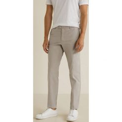 Mango Man - Spodnie Cordoba3. Szare rurki męskie Mango Man, z bawełny. Za 199,90 zł.