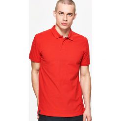 Koszulka polo - Czerwony. Czerwone koszulki męskie Cropp, s, bez wzorów, bez rękawów. Za 39,99 zł.