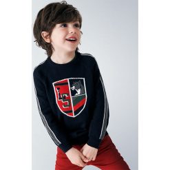 Mayoral - Sweter dziecięcy 98-134 cm. Niebieskie swetry chłopięce Mayoral, z aplikacjami, z bawełny, z okrągłym kołnierzem. Za 123,90 zł.