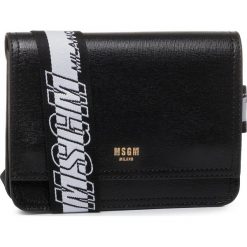 Saszetka nerka MSGM - Borsa Donna 2742MDZ80 009 99 Czarny. Czarne nerki damskie MSGM, ze skóry. W wyprzedaży za 999,00 zł.