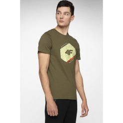 T-shirt męski TSM010 - khaki. Brązowe t-shirty męskie 4f, m, bez wzorów, bez kołnierzyka. W wyprzedaży za 34,99 zł.