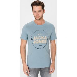 Jack & Jones Hayes Koszulka Niebieski. Niebieskie podkoszulki męskie Jack & Jones, m, z nadrukiem, z bawełny, z krótkim rękawem. Za 78,95 zł.