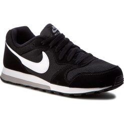 Buty NIKE - Md Runner 2 (GS) 807316 001 Black/White/Wolf Grey. Czarne półbuty damskie Nike, bez wzorów, ze skóry, bez obcasa, bez zapięcia. W wyprzedaży za 159,00 zł.