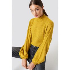NA-KD Sweter z bufiastym rękawem - Yellow. Żółte swetry oversize damskie marki NA-KD, z dzianiny. Za 161,95 zł.