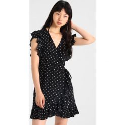 Sukienki: New Look POLKA DOT RUFFLE SLEEVE WRAP Sukienka letnia black