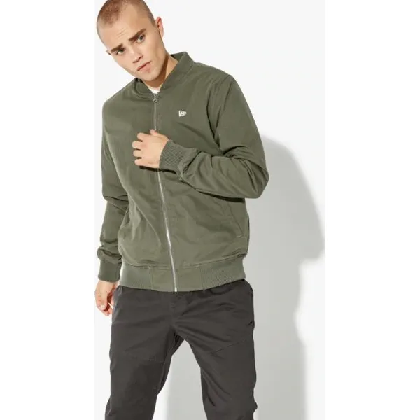 New Era Kurtka Ne Branded Sherpa Bomber Ne Nov None , khaki, rozmiar M. Brązowe kurtki męskie New Era, m, bez wzorów, z bawełny, klasyczne, bez kaptura. W wyprzedaży za 269,99 zł.