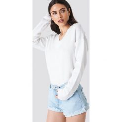 Schanna x NA-KD Szorty jeansowe basic - Blue. Niebieskie szorty damskie marki Schanna x NA-KD, bez wzorów, z jeansu. W wyprzedaży za 56,78 zł.