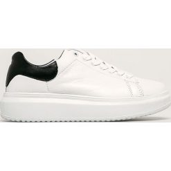 Wojas - Buty skórzane. Białe sneakersy damskie Wojas, ze skóry. W wyprzedaży za 279,90 zł.
